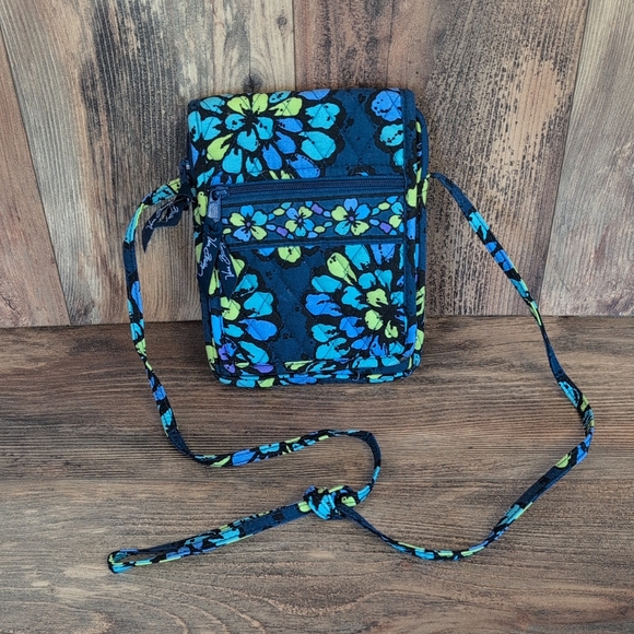 Vera Bradley Handbags - Vera Bradley Indigo Pop Hipster Quilted Crossbody Bag                       C289